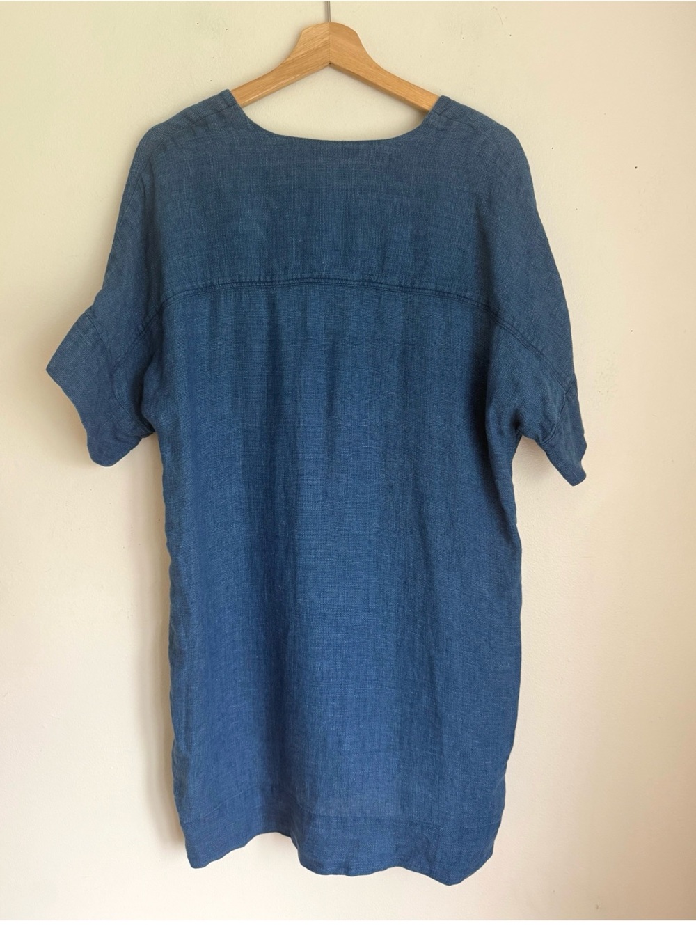 Faherty Indigo Blue V-Neck Shift Dress - Picture 6 of 8